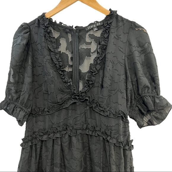 STORY ON Black Sheer Lace V Neck Puff Short Sleeve Dress SZ SM - Picture 3 of 12